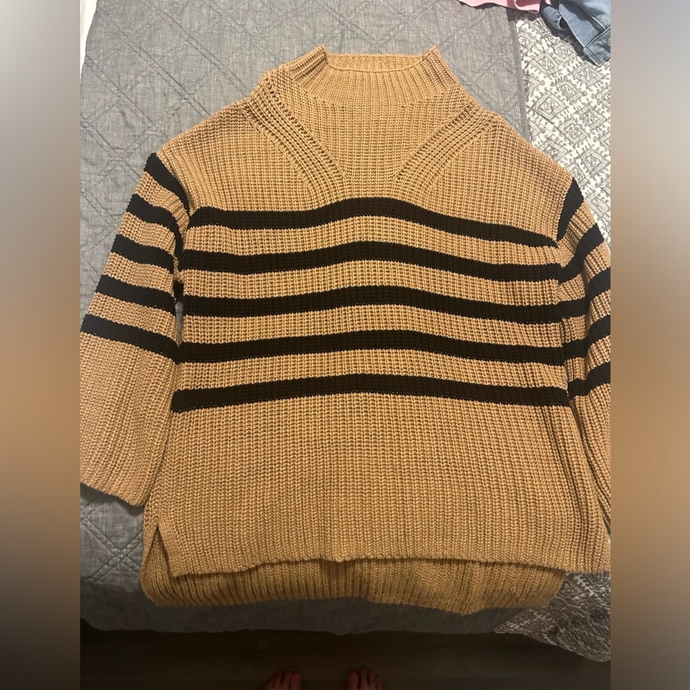 Old Navy sweater NWT